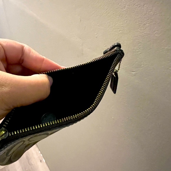 Coach monogram wristlet - Picture 4 of 5